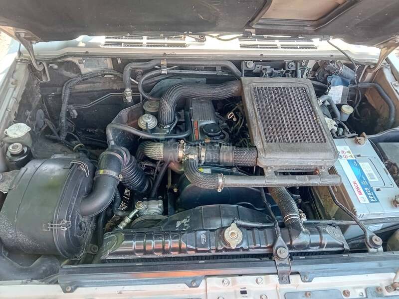 Mitsubishi Pajero 2.5
