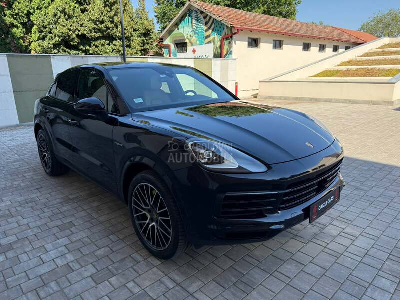 Porsche Cayenne coupe/hybrid/bose