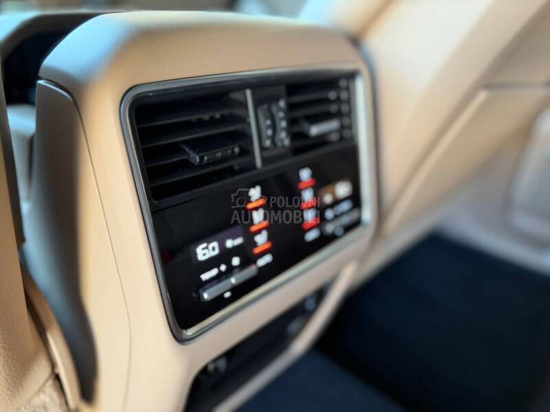 Porsche Cayenne coupe/hybrid/bose