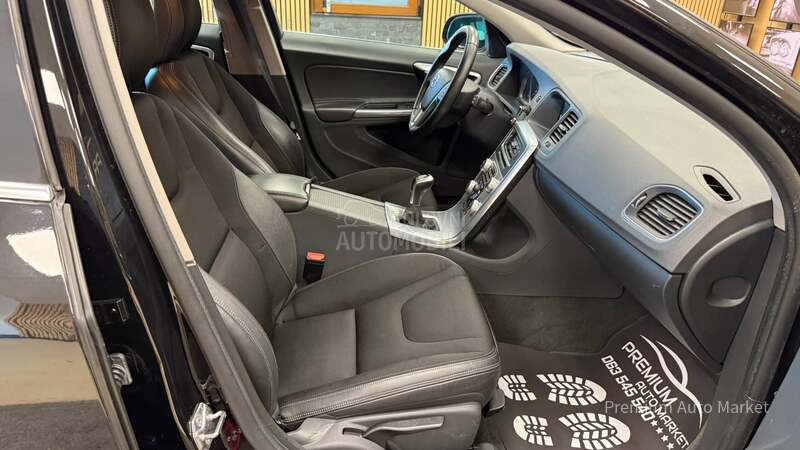 Volvo V60 //2.0 D4//MEM/FUL