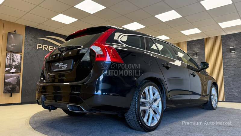Volvo V60 //2.0 D4//MEM/FUL