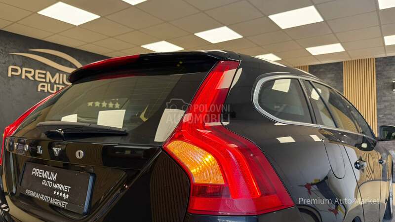 Volvo V60 //2.0 D4//MEM/FUL