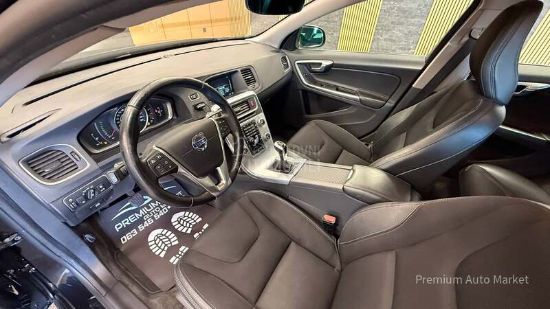 Volvo V60 //2.0 D4//MEM/FUL