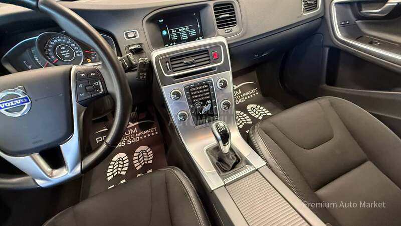 Volvo V60 //2.0 D4//MEM/FUL