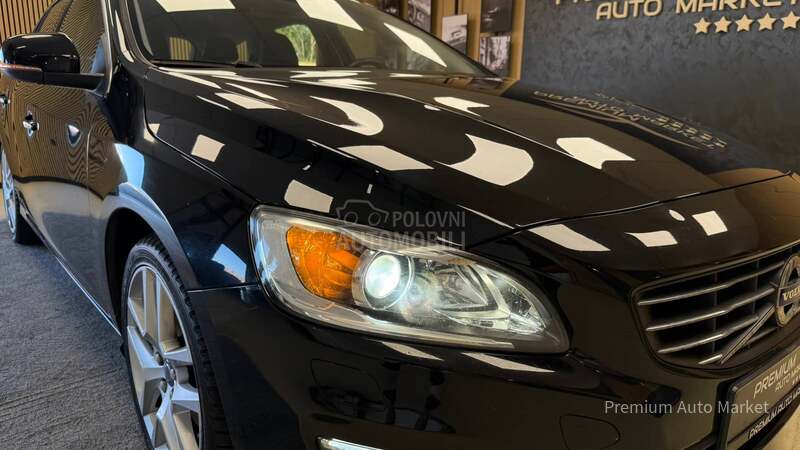 Volvo V60 //2.0 D4//MEM/FUL