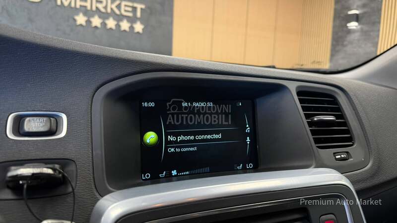 Volvo V60 //2.0 D4//MEM/FUL