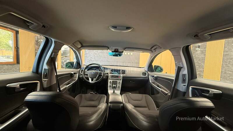 Volvo V60 //2.0 D4//MEM/FUL