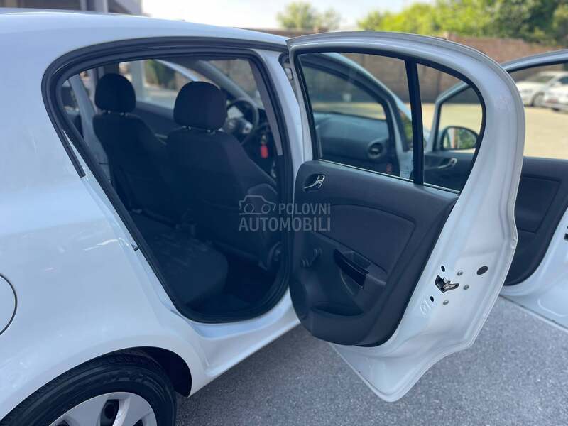 Opel Corsa D N A V I