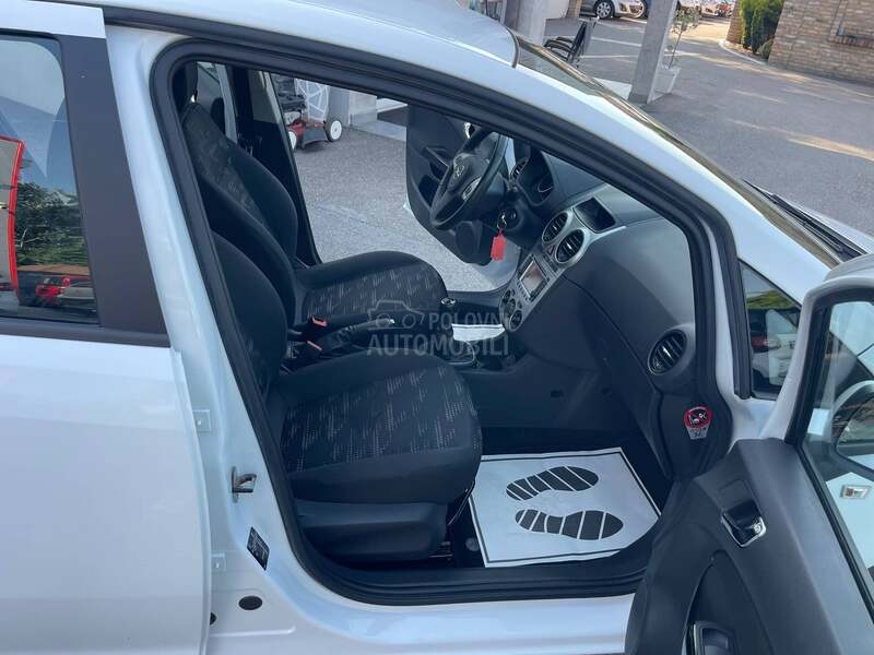 Opel Corsa D N A V I