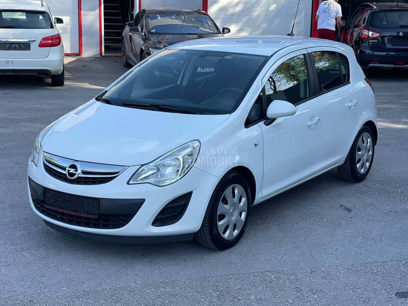 Opel Corsa D N A V I