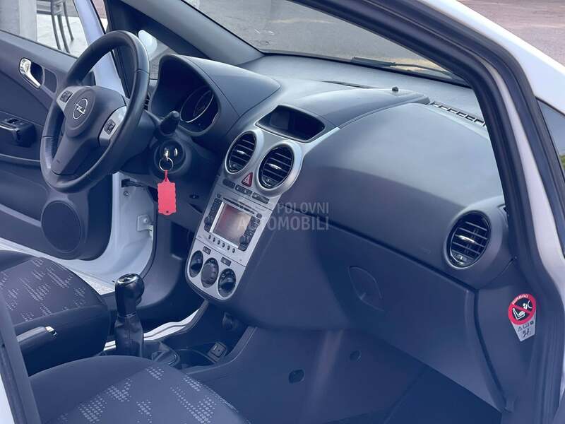 Opel Corsa D N A V I