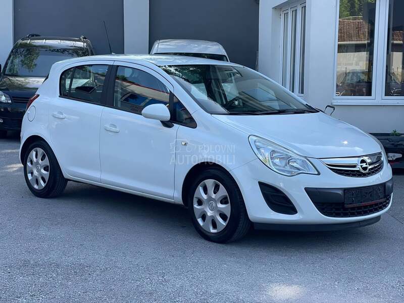 Opel Corsa D N A V I