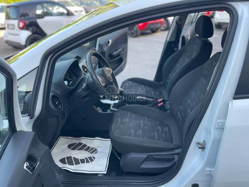 Opel Corsa D N A V I