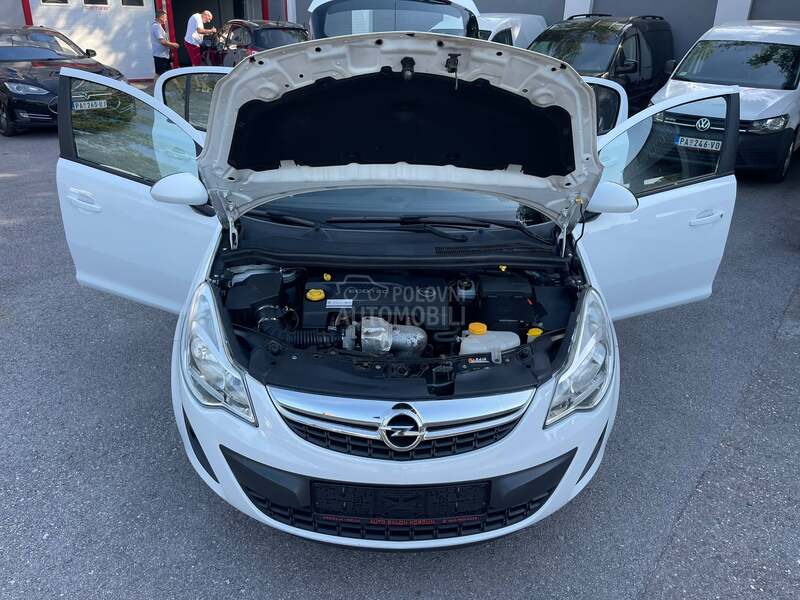Opel Corsa D N A V I