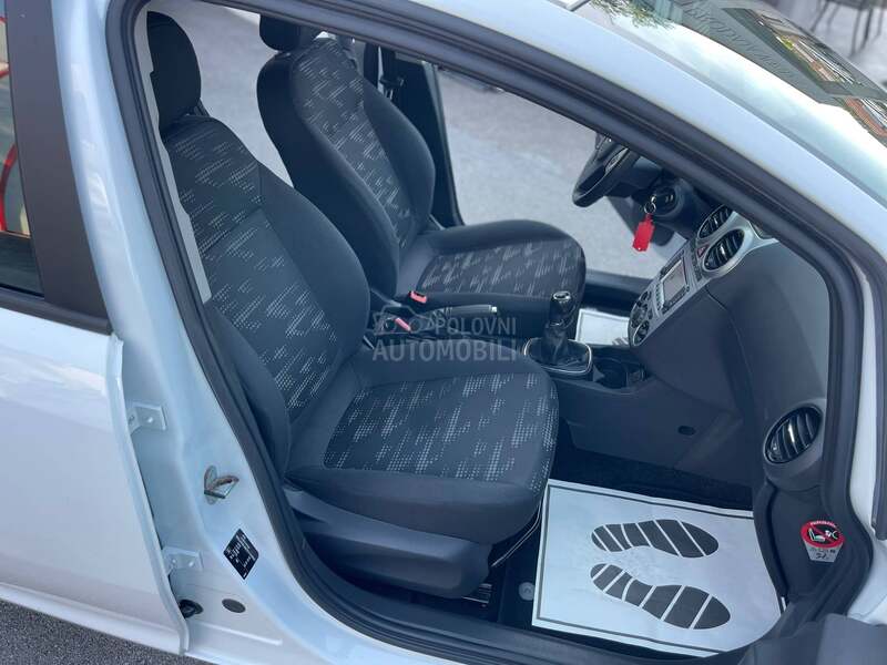 Opel Corsa D N A V I