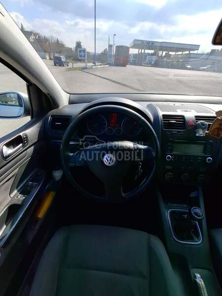 Volkswagen Golf 5 1.6 fsi