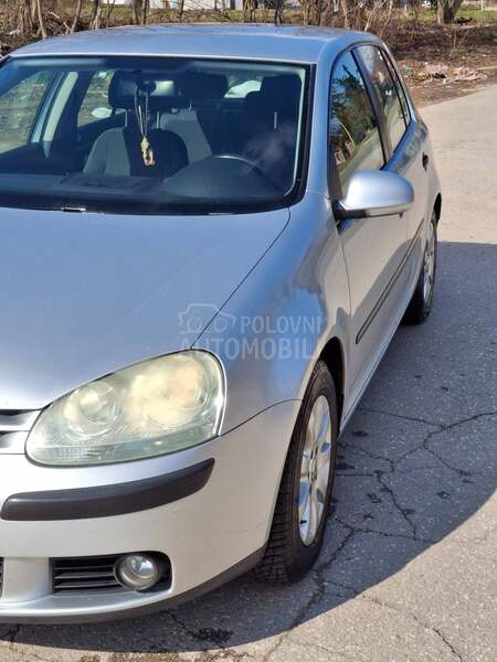 Volkswagen Golf 5 1.6 fsi
