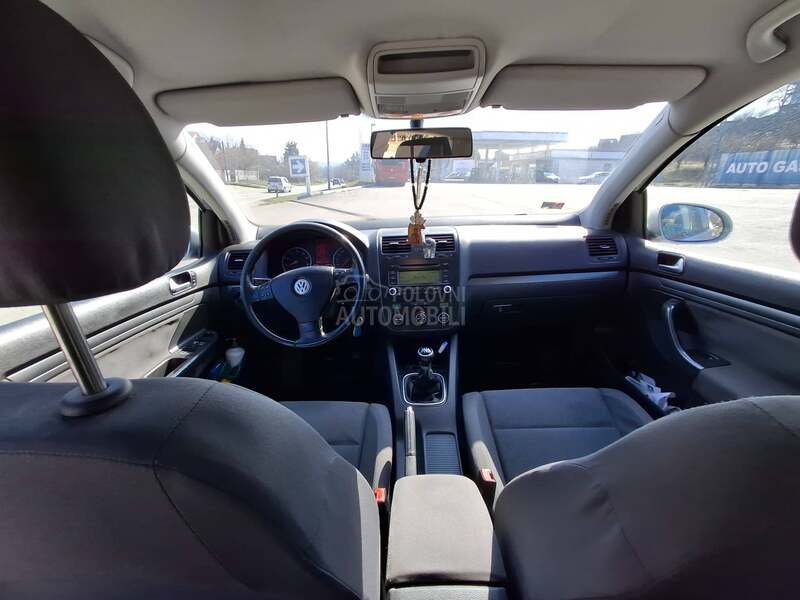 Volkswagen Golf 5 1.6 fsi