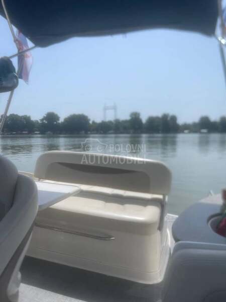 Chaparral 270 Signature