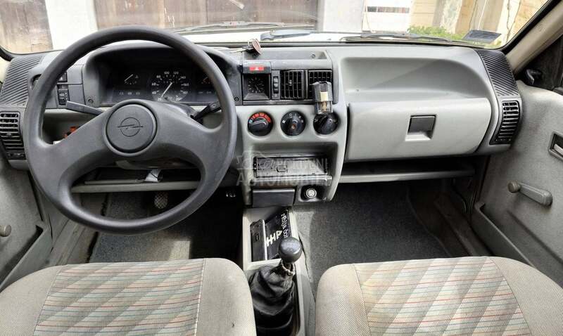 Opel Corsa A SWING