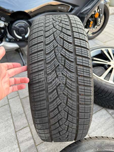 Aluminijumske felne A B C klasa 18" 5 x 112