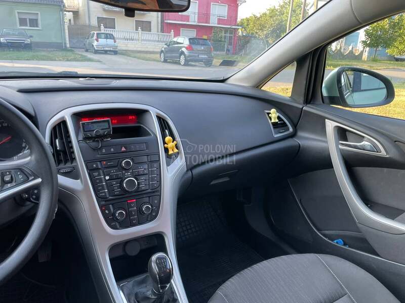 Opel Astra J 1.3 CDTI NOVA