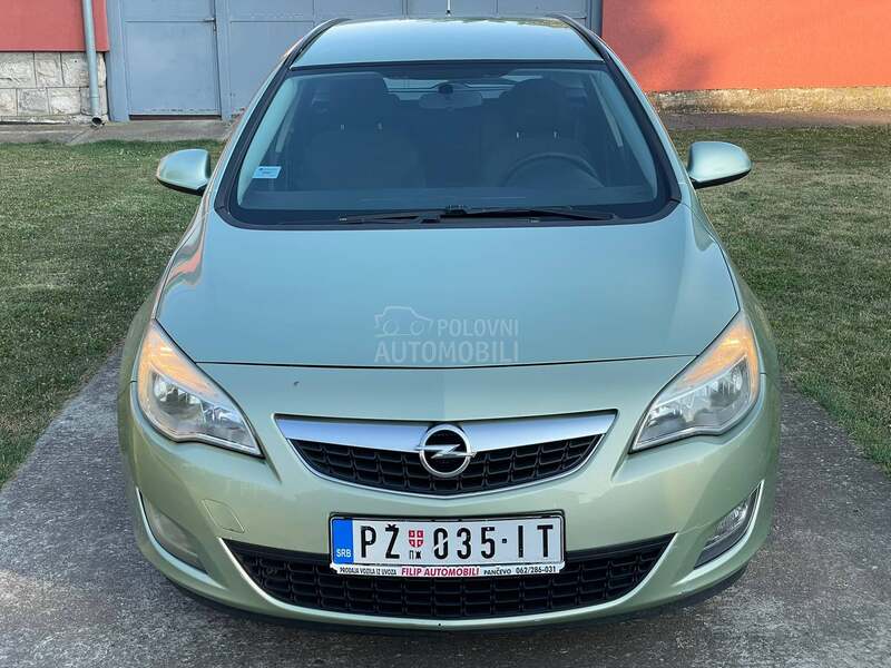 Opel Astra J 1.3 CDTI NOVA