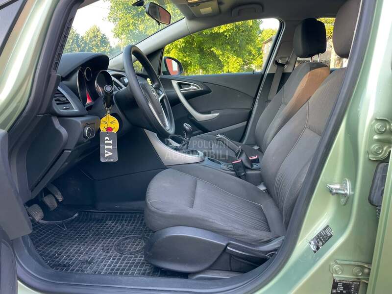 Opel Astra J 1.3 CDTI NOVA