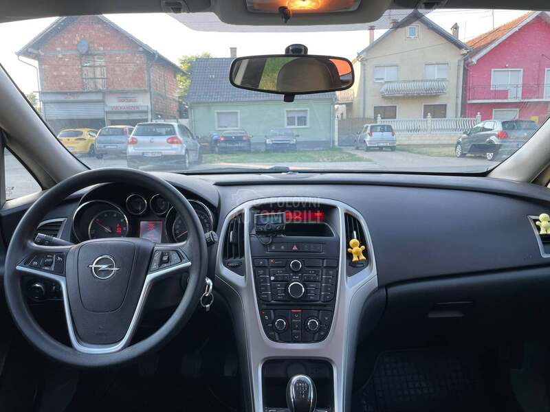 Opel Astra J 1.3 CDTI NOVA