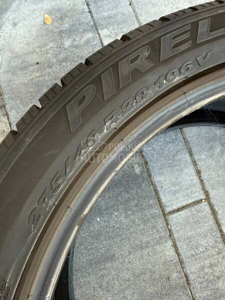 Pirelli 275/40 R20 Zimska