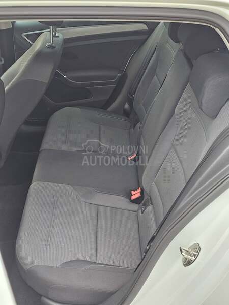 Volkswagen Golf 7 1.6 TDI BLUEMOTION