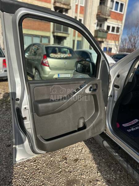 Nissan Navara 2.5