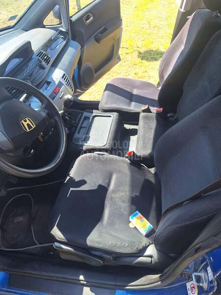 Honda FR-V 