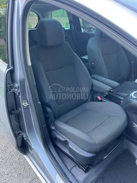 Peugeot 5008 1.6hdi