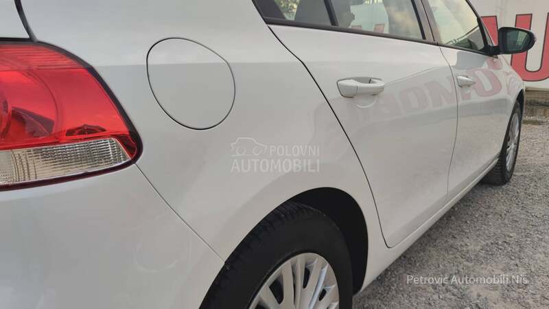 Volkswagen Golf 6 1.6 TDi /BLUEMOTION/