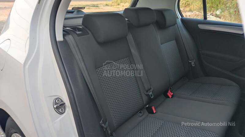 Volkswagen Golf 6 1.6 TDi /BLUEMOTION/