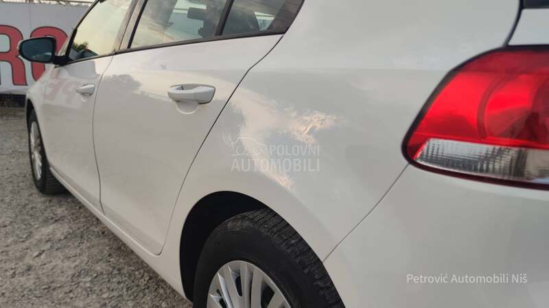 Volkswagen Golf 6 1.6 TDi /BLUEMOTION/