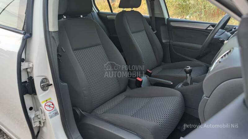 Volkswagen Golf 6 1.6 TDi /BLUEMOTION/