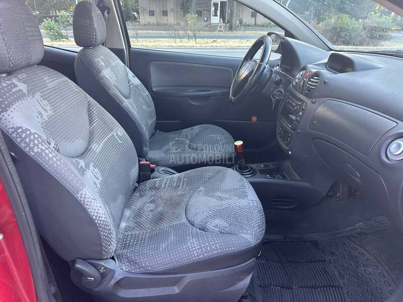 Citroen C2 1.1 b