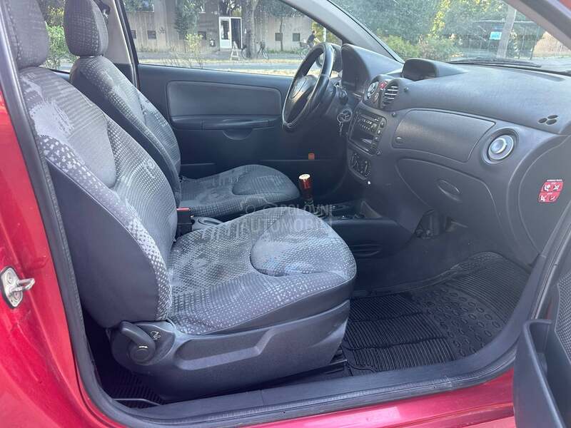 Citroen C2 1.1 b