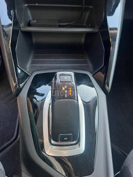 Peugeot 2008 1.5 HDI 8AT Business