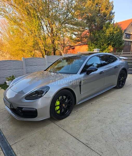 Porsche Panamera 4.0 V8 Turbo S