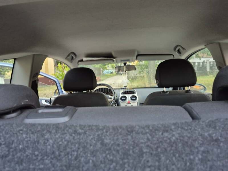 Opel Corsa D 1.2b A.U.T