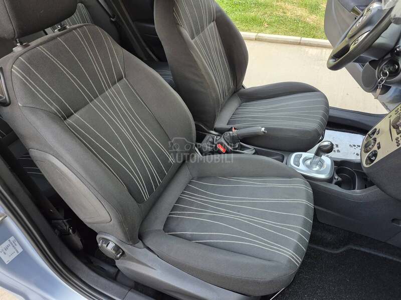 Opel Corsa D 1.2b A.U.T