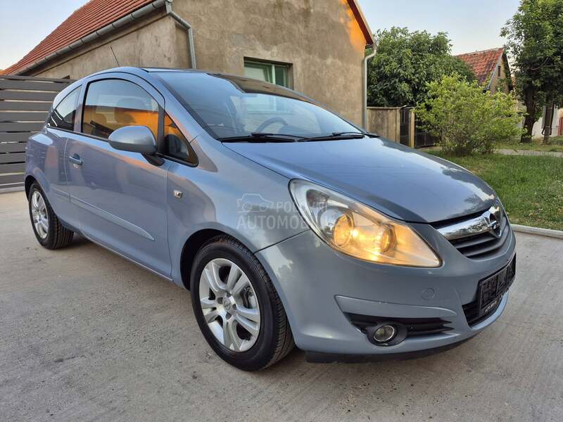 Opel Corsa D 1.2b A.U.T