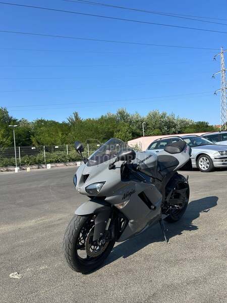 Kawasaki zx6r