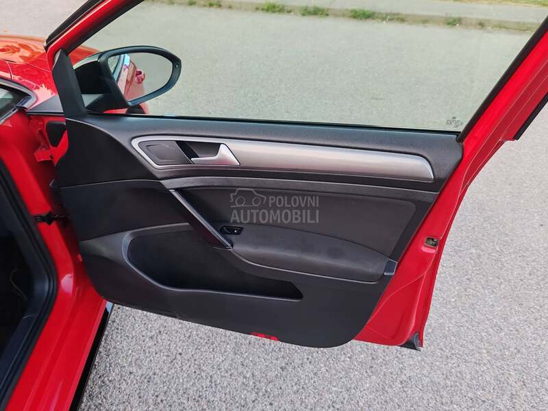 Volkswagen Golf 7 1.6 TDI R look