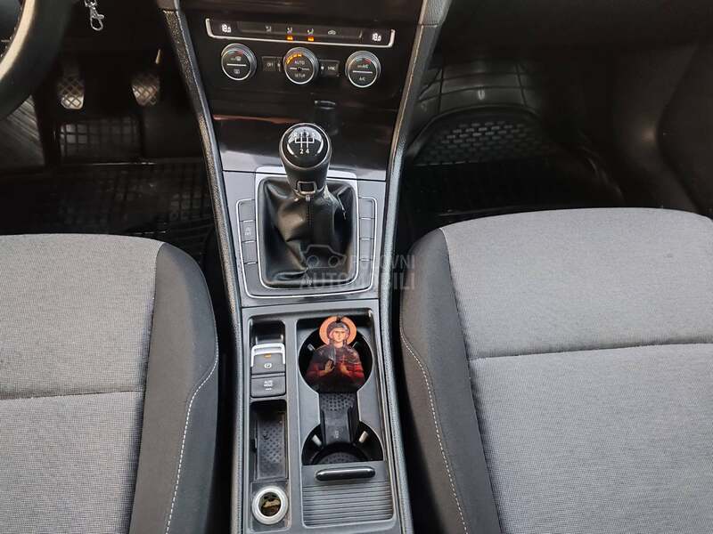 Volkswagen Golf 7 1.6 TDI R look