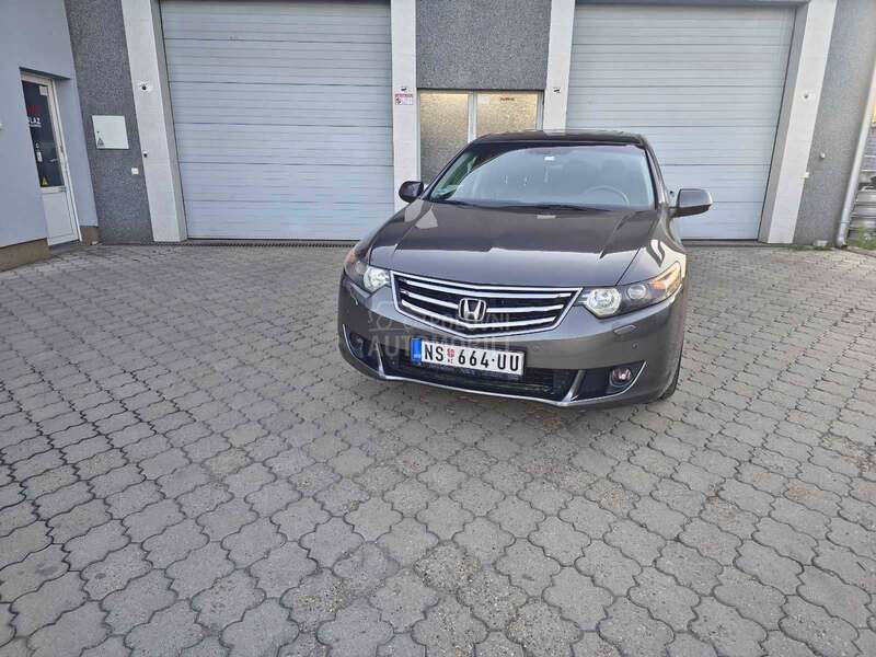 Honda Accord 2.4 exclusive