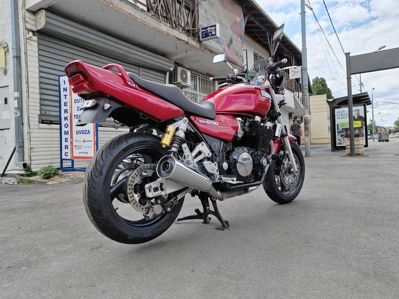 Yamaha XJR1200